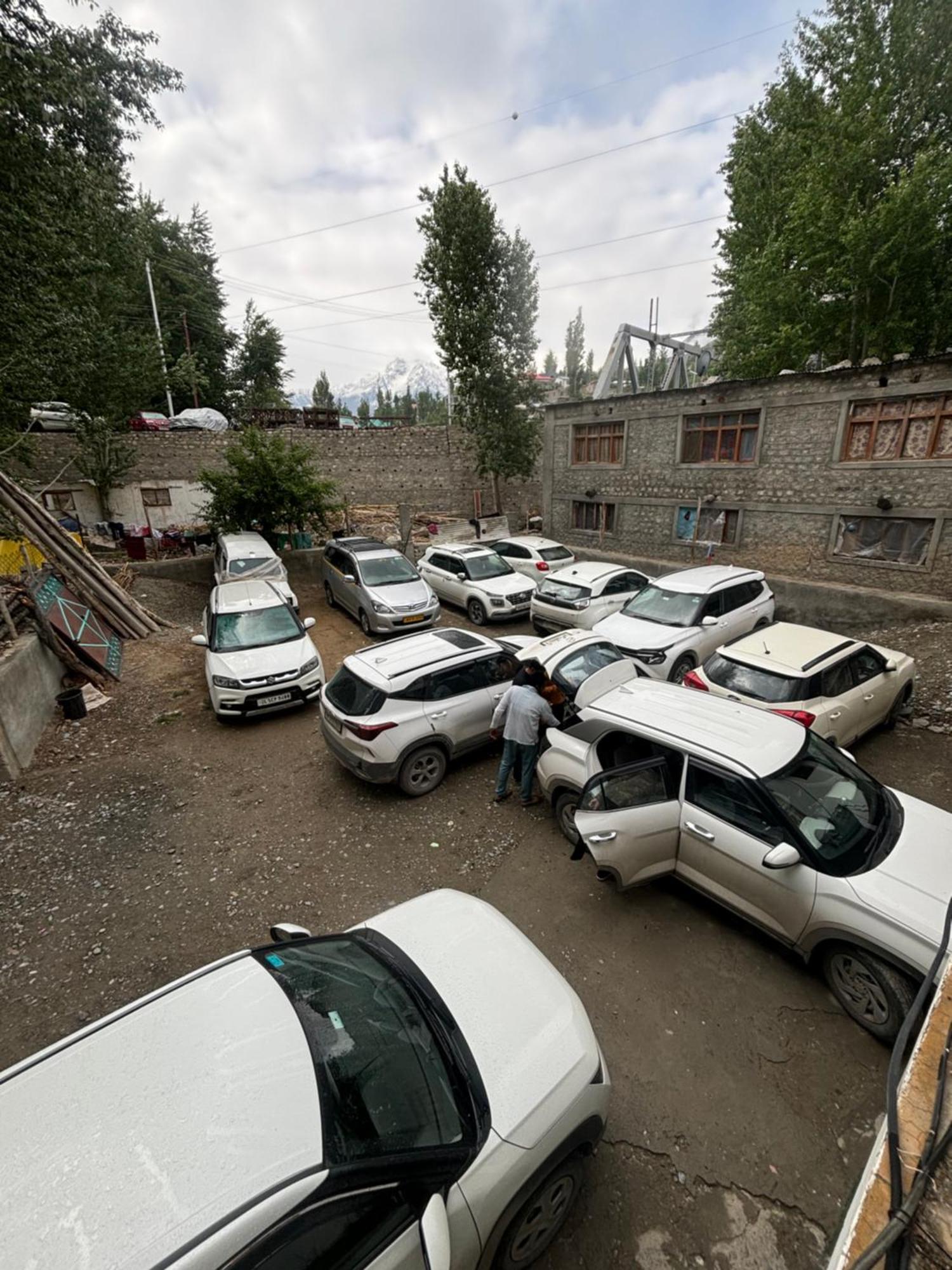 Hotel Border View Kargil Extérieur photo